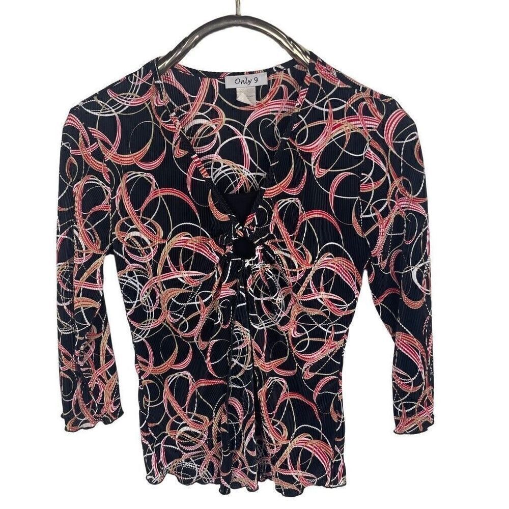 American Vintage Only 9 Crinkle Black Red Patterned O Ring Top Size M Open Front